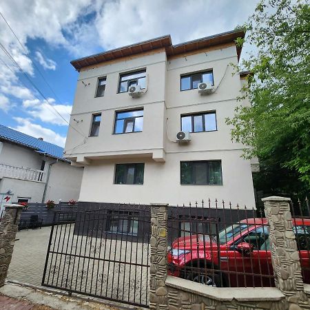 Boutique City Retreats Apartments Iasi Exteriör bild