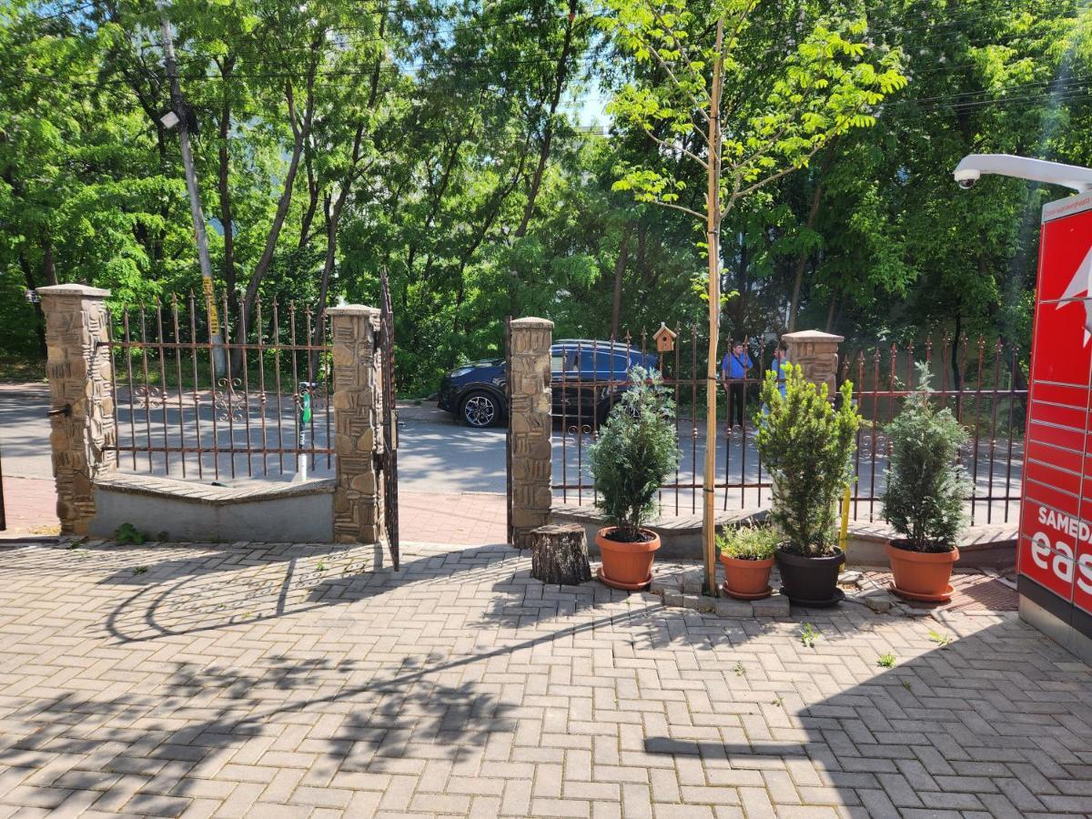 Boutique City Retreats Apartments Iasi Exteriör bild